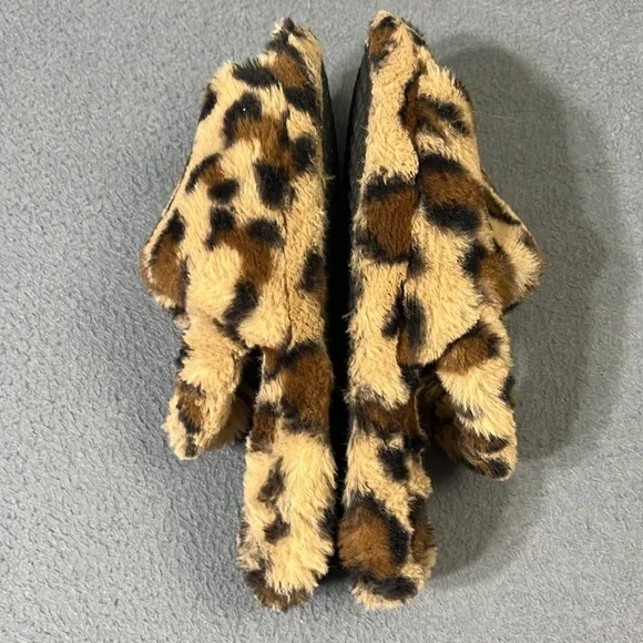 Jessica Simpson house shoes kids xl(4-5) brown cheetah print slip ons comfy - Picture 4 of 9